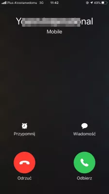 Apple iPhone X not receiving calls? Here’s the fix : Incoming call on an iPhone