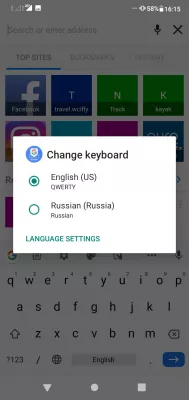 Baguhin ang Android ng input ng input : Paano magdagdag ng wika sa Samsung keyboard sa pamamagitan ng pagtapik sa icon ng mundo sa keyboard