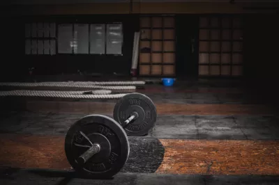 The Best Free CrossFit Apps You Can Download : Crossfit equipment at the gym